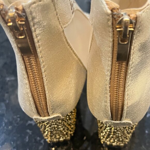 Huameixicyu Gold Dress Shoe - Picture 2 of 3